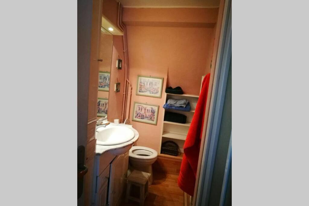 Apartment Charming Flat Middle Of Trouville, 150m From Trouville-sur-Mer