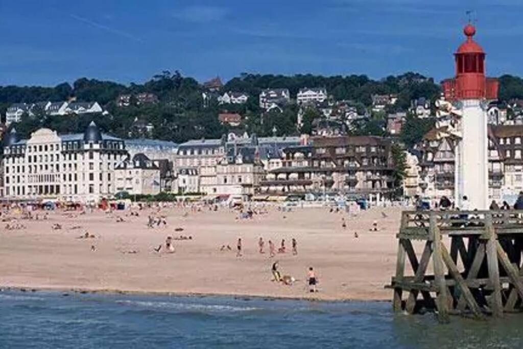 Apartment Charming Flat Middle Of Trouville, 150m From Trouville-sur-Mer